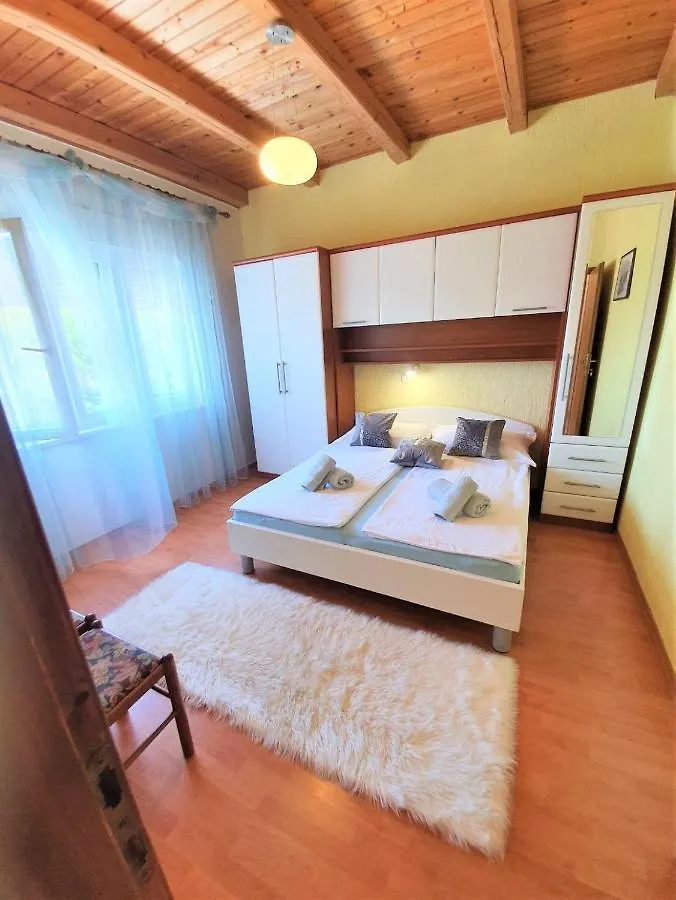 Apartments Angela Kampor 크로아티아