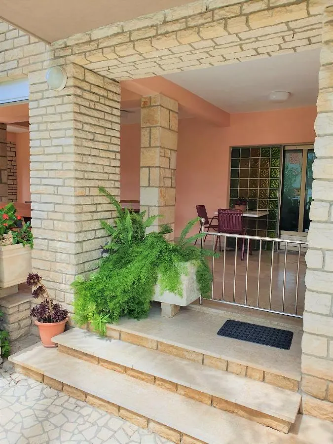 Apartments Angela Kampor Croatia