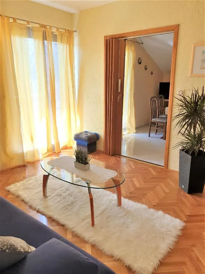 Apartments Angela Kampor