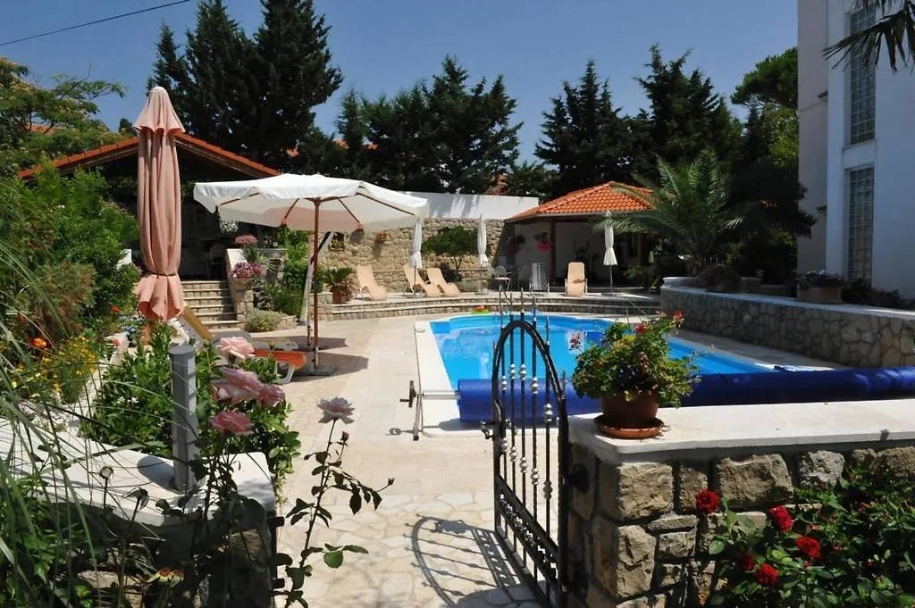 Apartments Angela Kampor Croatia